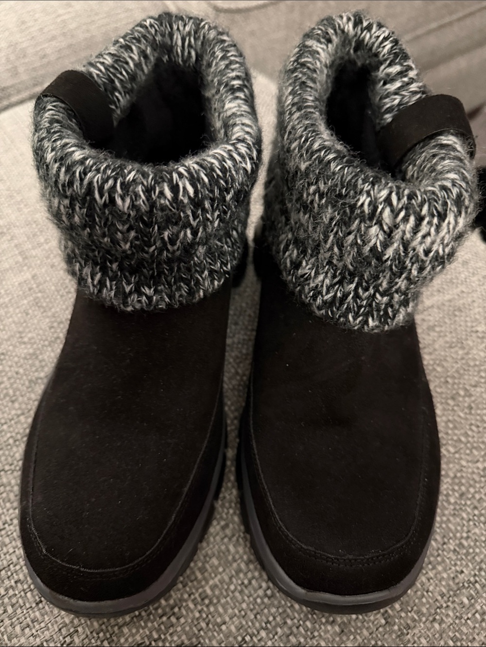 Skechers Easy Going Cozy Weather Black Ankle
Boots Knit Cuff  Size 6.5 - Picture 3 of 10
